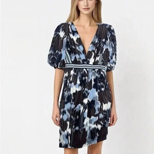 BCBG MaxAzria  Floral Light Blue V-Neck Short Sleeve Midi Dress Size Small